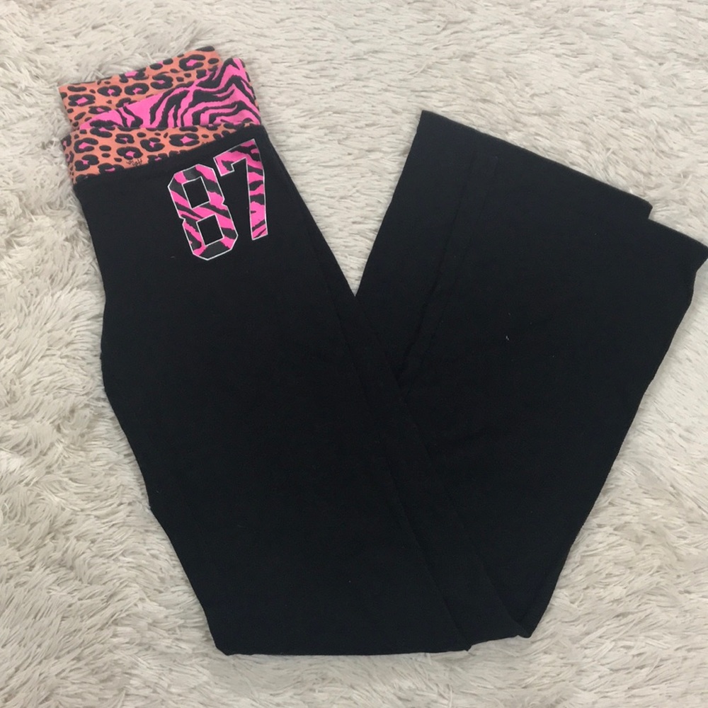 Aeropostale Black with Cheetah Band Yoga Pants